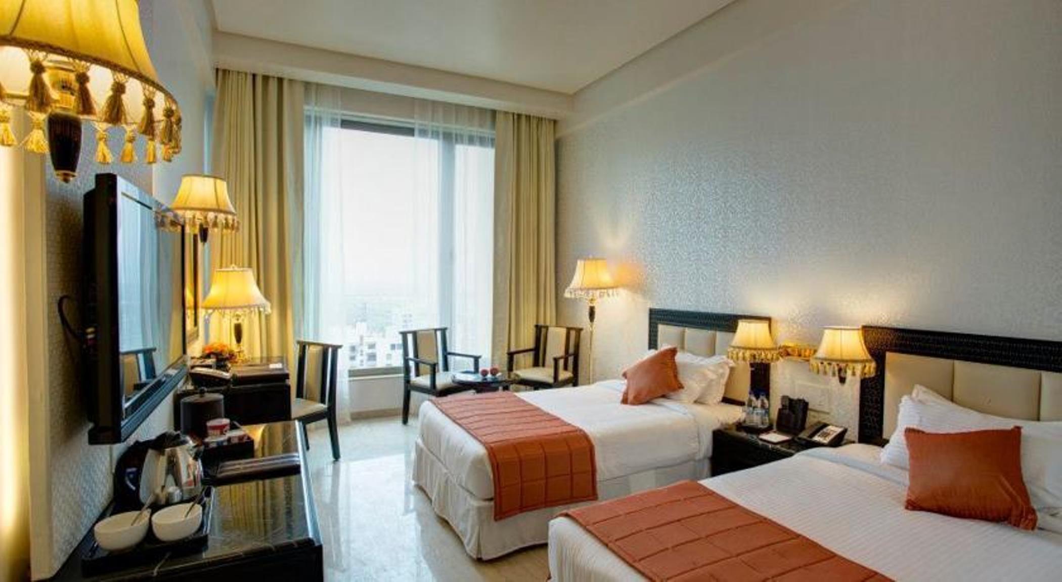 Royal Tulip Navi Mumbai Hotel Exterior photo