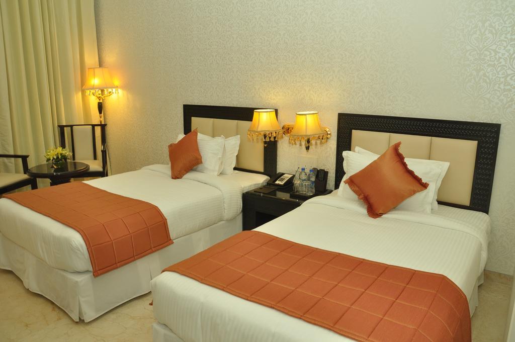 Royal Tulip Navi Mumbai Hotel Exterior photo