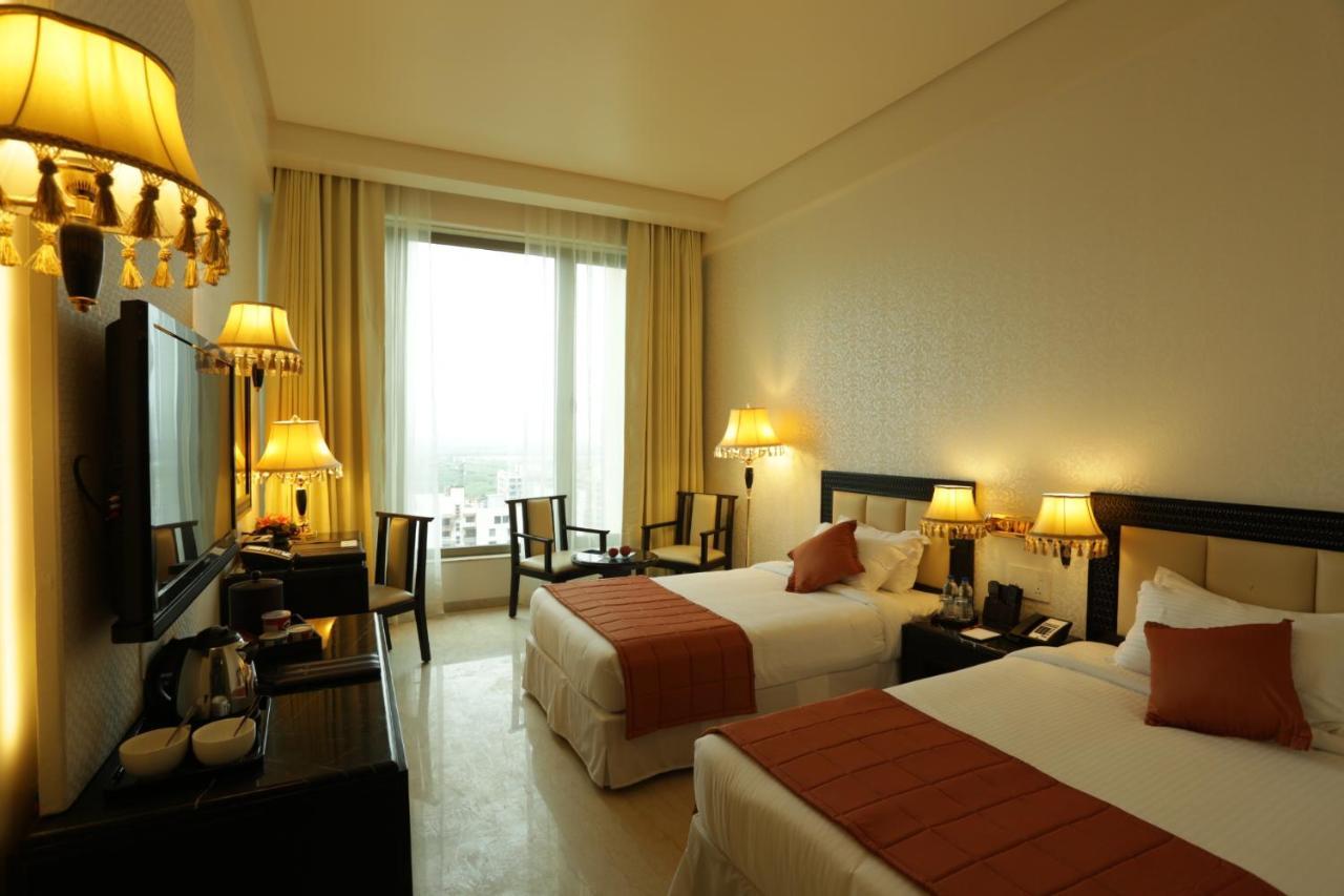 Royal Tulip Navi Mumbai Hotel Exterior photo